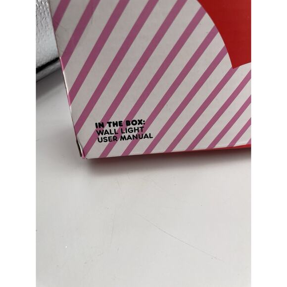 Hello Kitty Medium Light Up LED USB Wall Decor NEW - RARE FIND - Picture 8 of 9